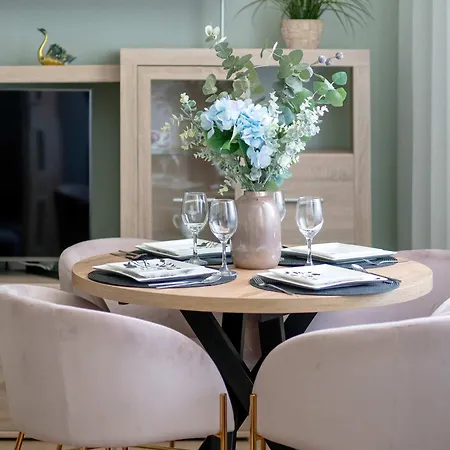 Modern Close To The Old Market Square And The Warta River By Renters Apartamento *